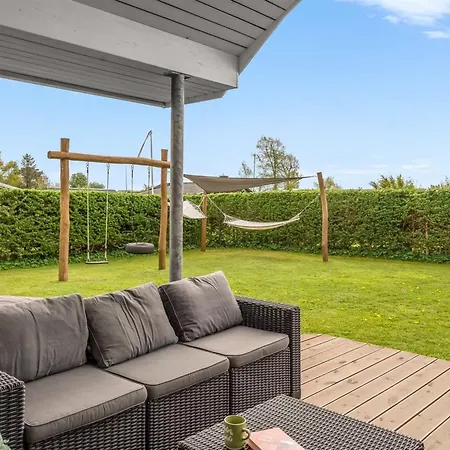 Nine - 200m From The Sea By Interhome *